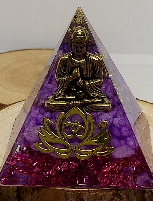 Pyramide orgonite Bouddha agate violette
