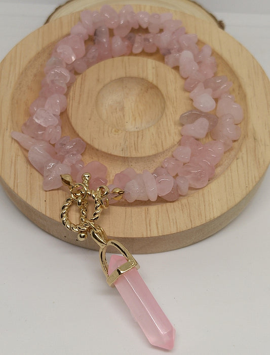 Collier en chips de pierre de quartz rose