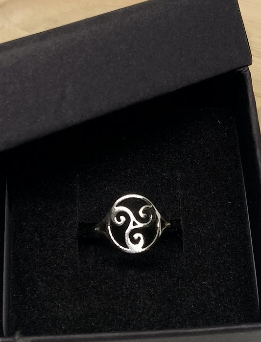 Bague triskel en acier inoxydable 18mm