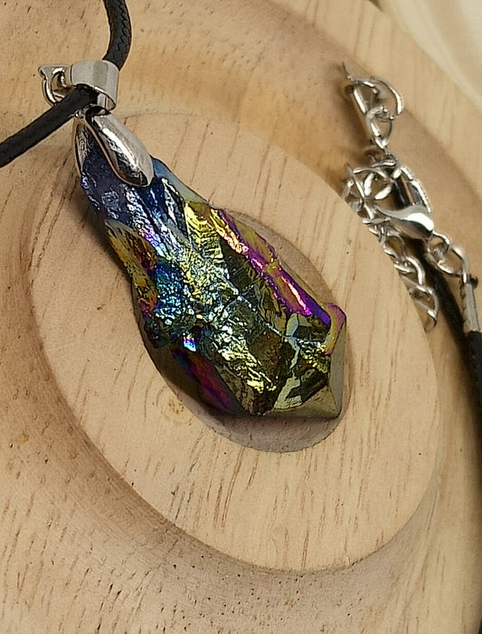 Collier en quartz arc en ciel coloré