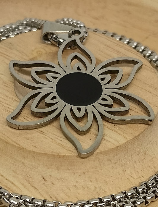 Collier fleur de lotus en acier inoxydable