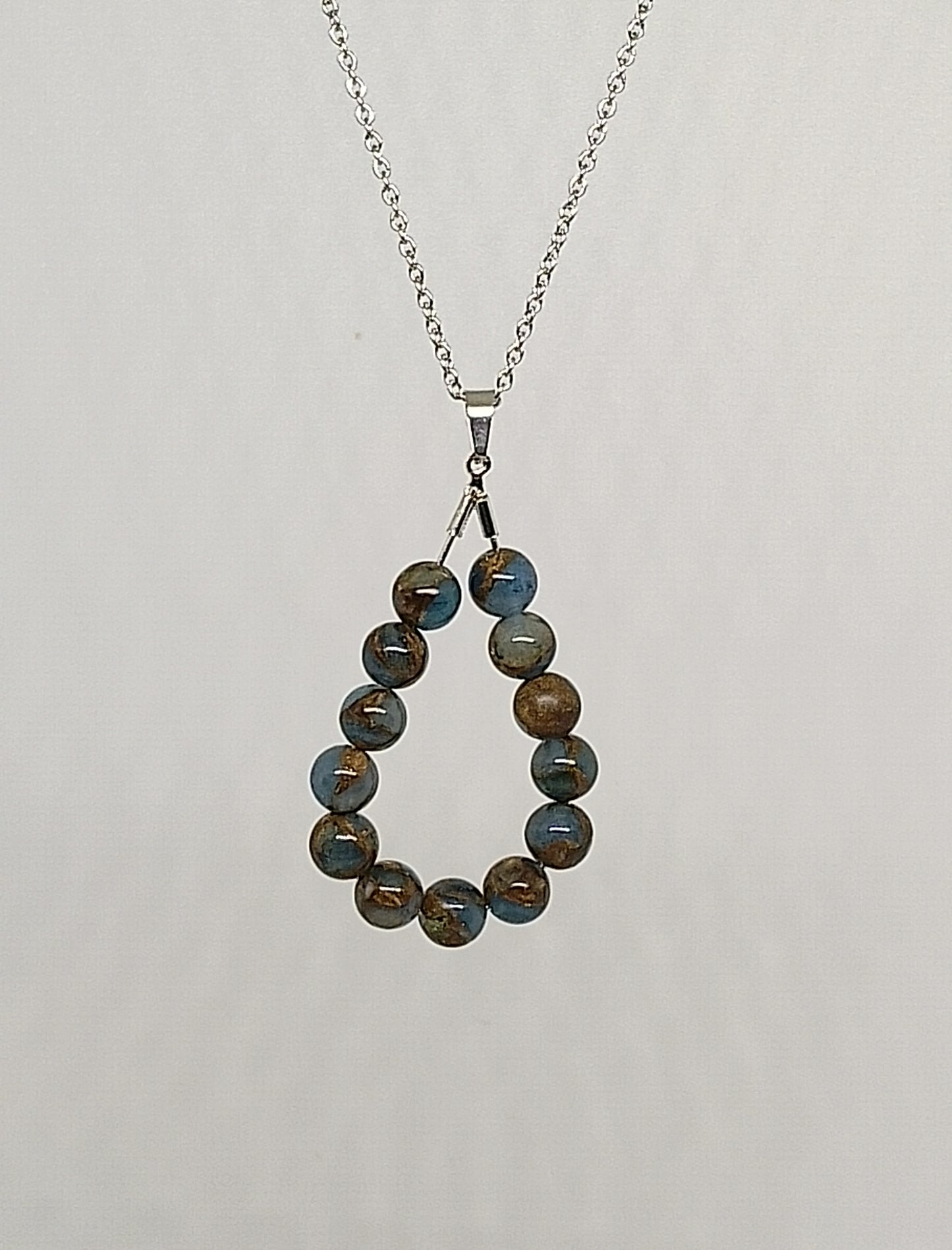 Collier en jaspe polychrome et acier inoxydable