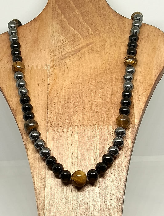 Collier en oeil de tigre, d'onyx noire et d'hématite 8mm et 10mm