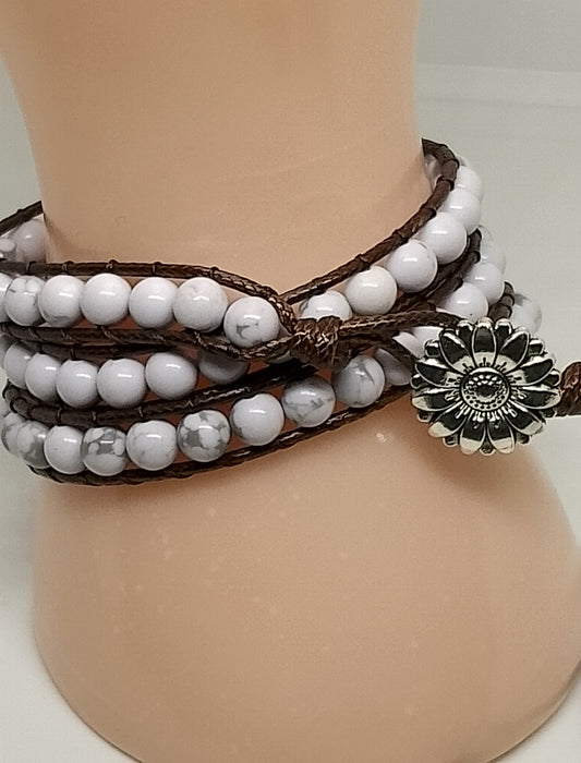 Bracelet enveloppant en howlite blanche 6mm