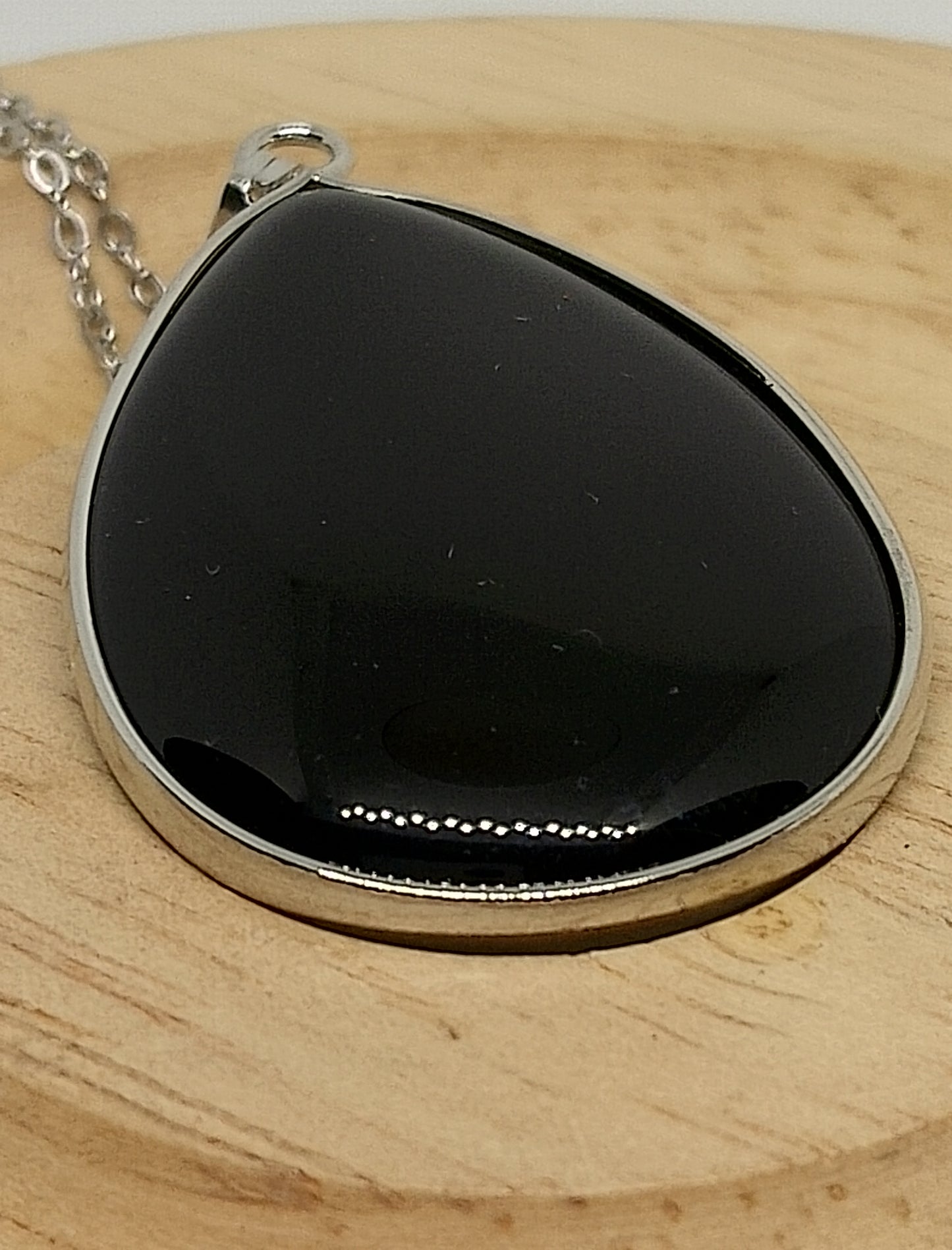 Collier en agate noire