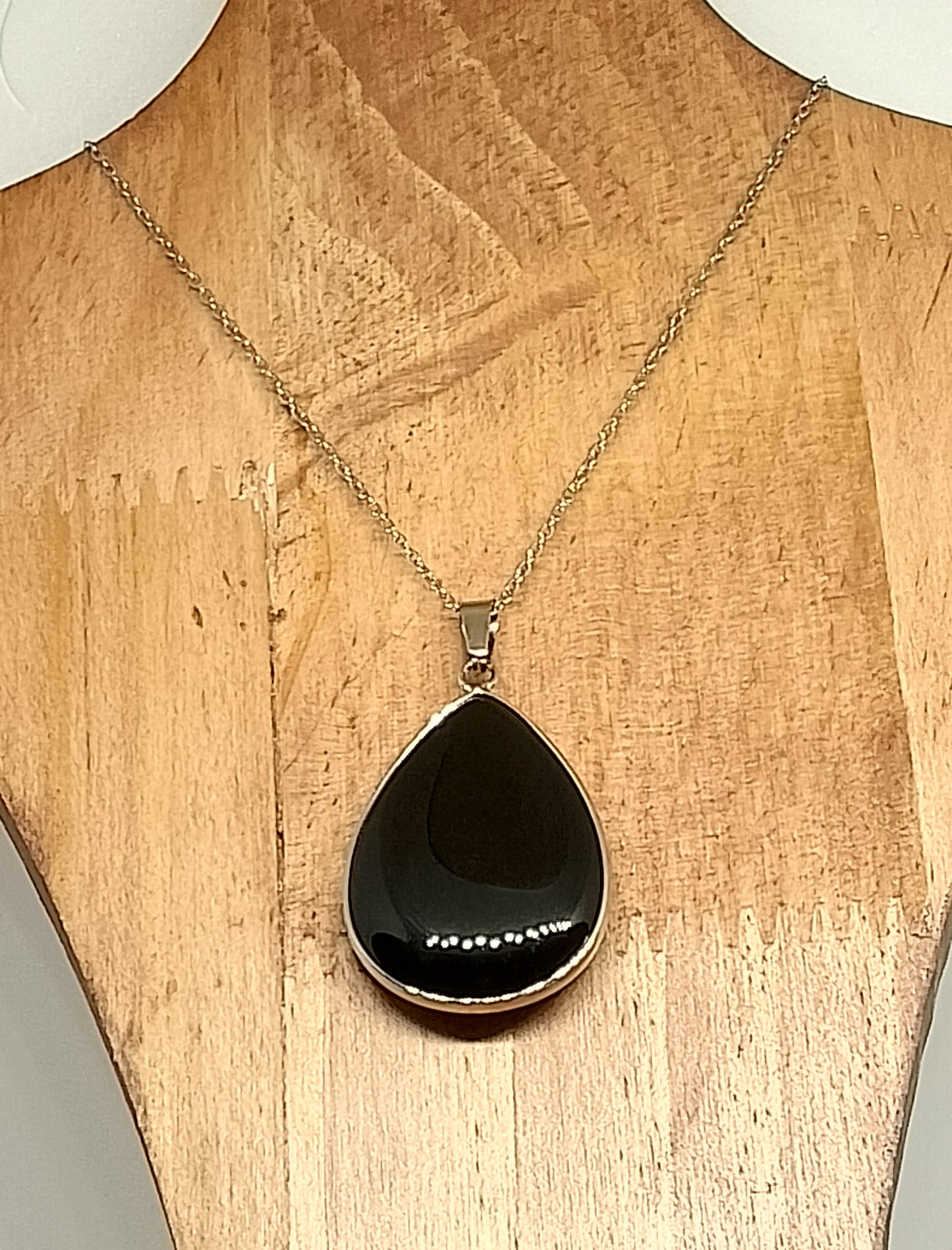 Collier en agate noire