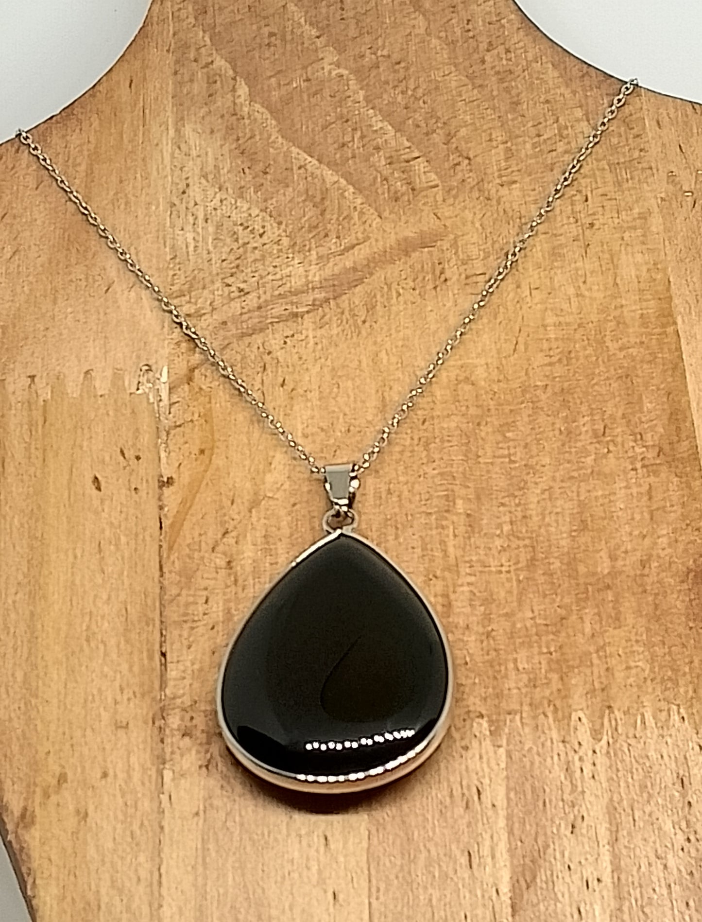 Collier en agate noire