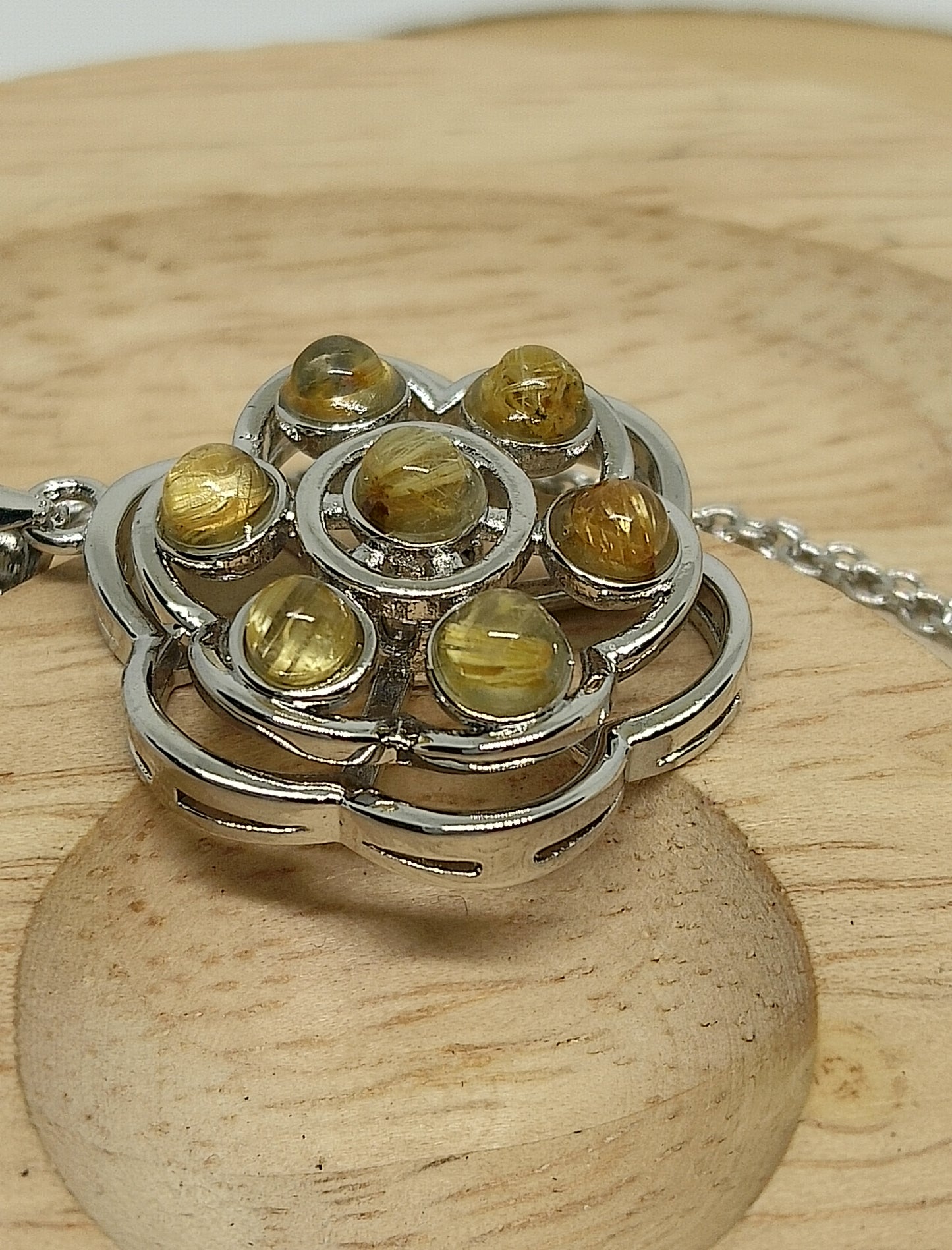 collier en quartz rutile