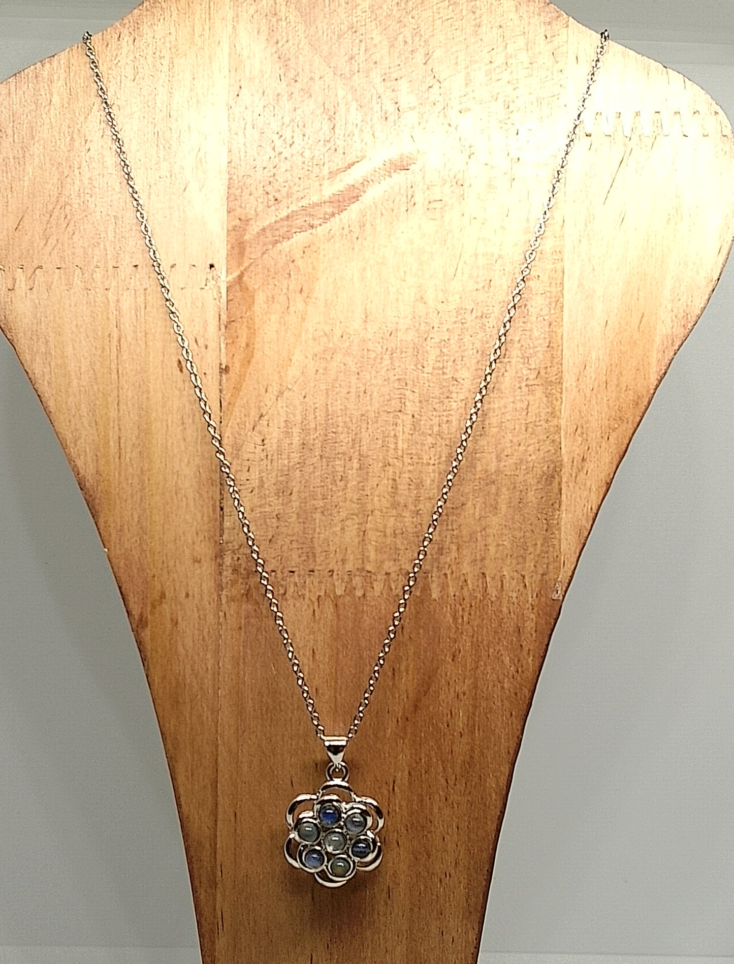 Collier amovible en labradorite