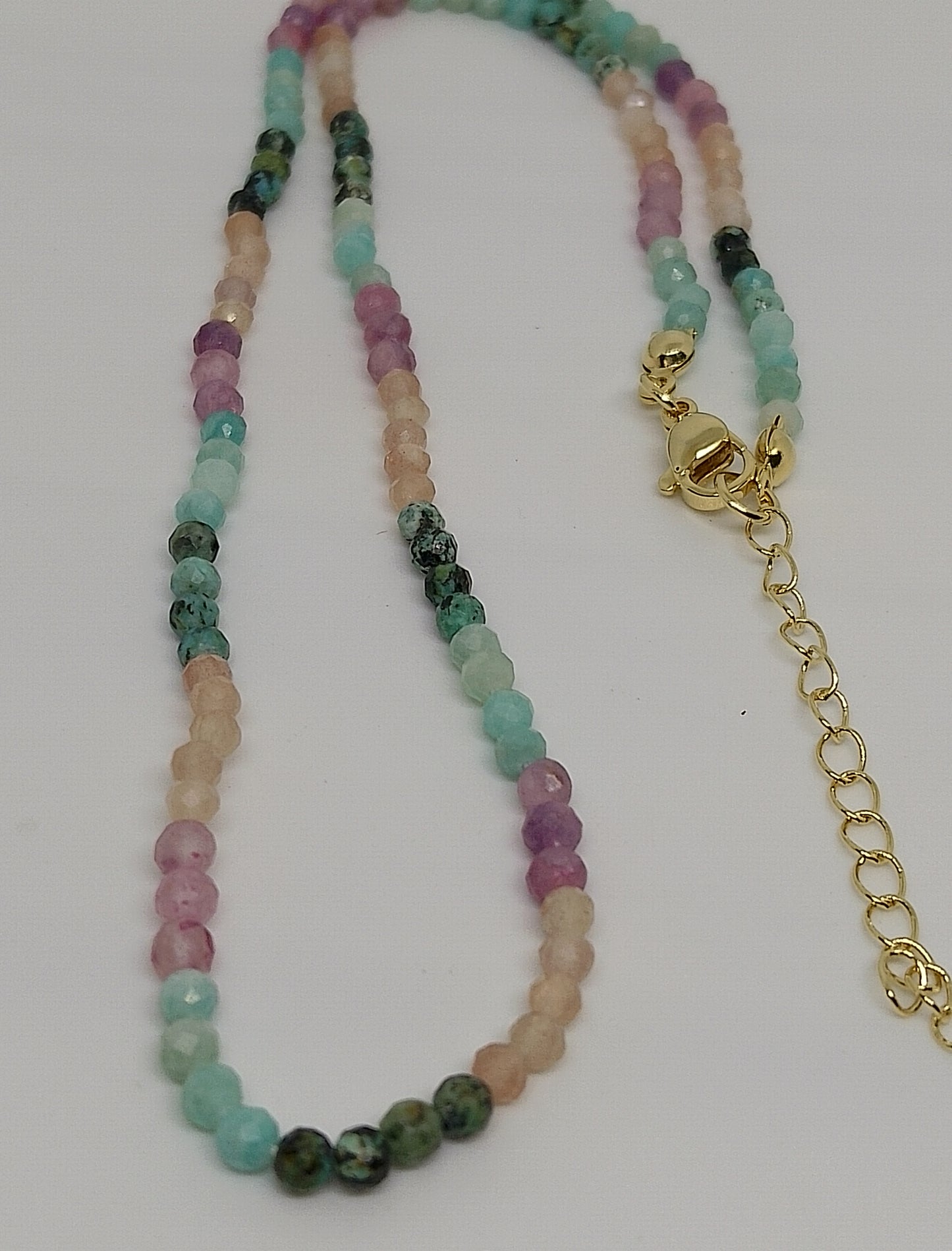 Collier en perles facettes d'améthyste, aventurine, quartz rose, turquoise africaine 2mm