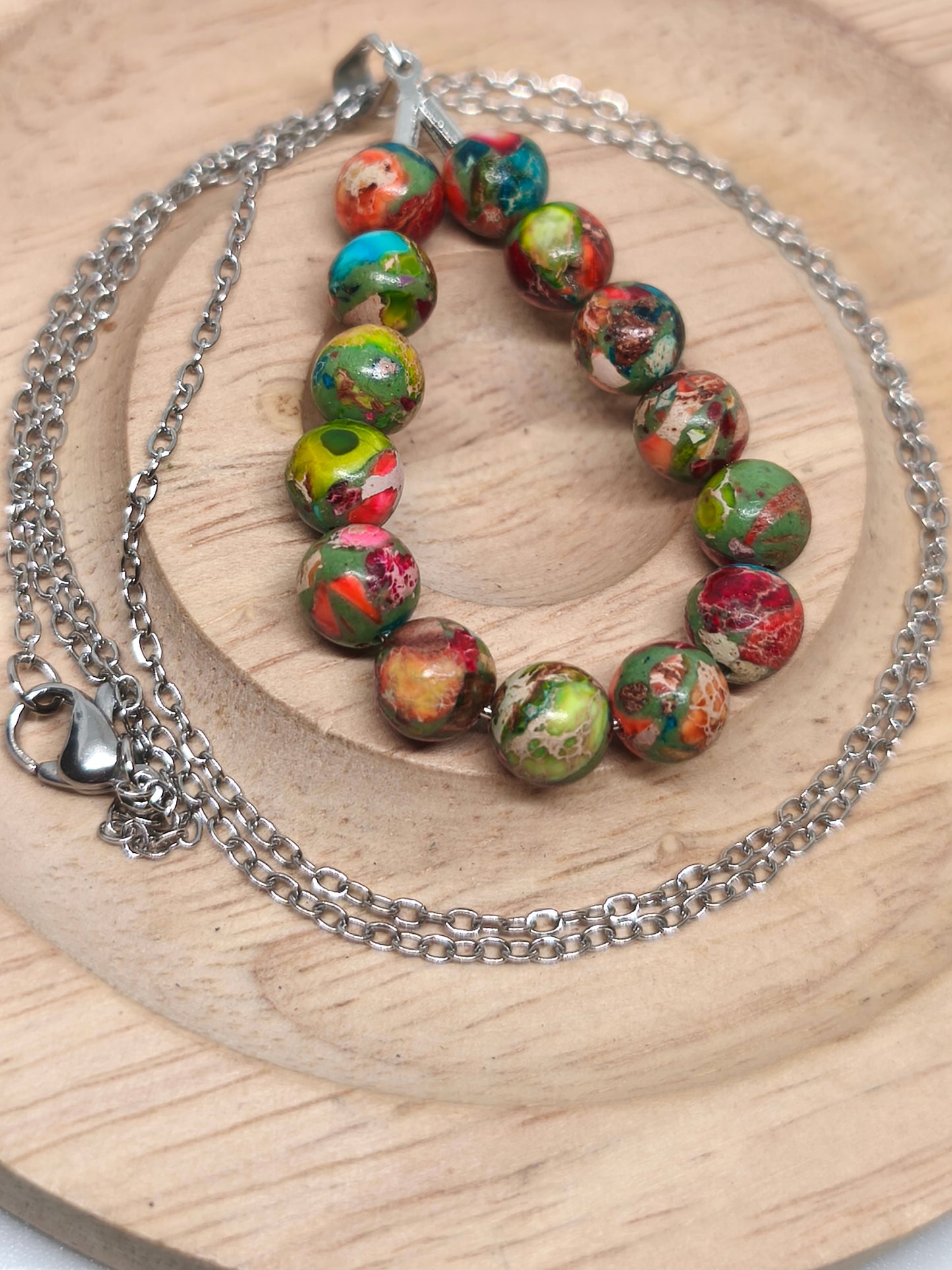Collier en jaspe impérial multicolore