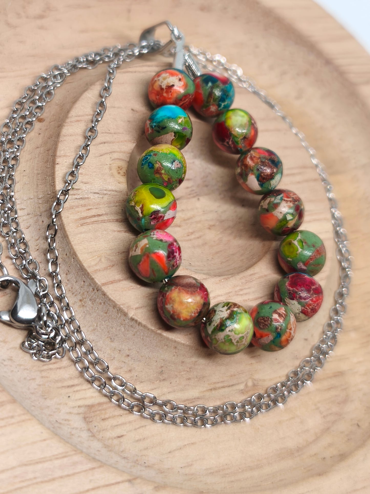 Collier en jaspe impérial multicolore