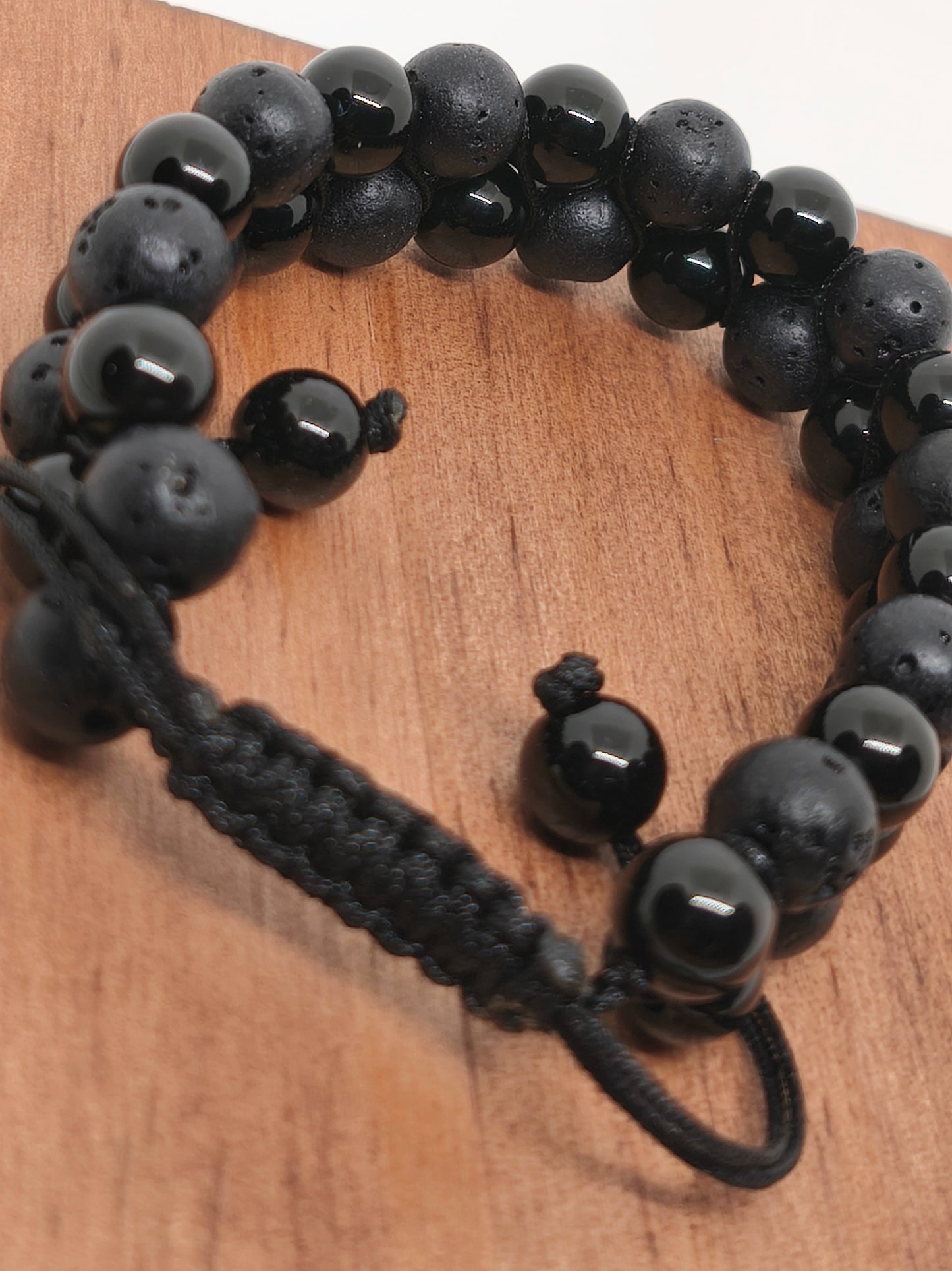 Bracelet en tourmaline noire et pierre volcanique 8mm