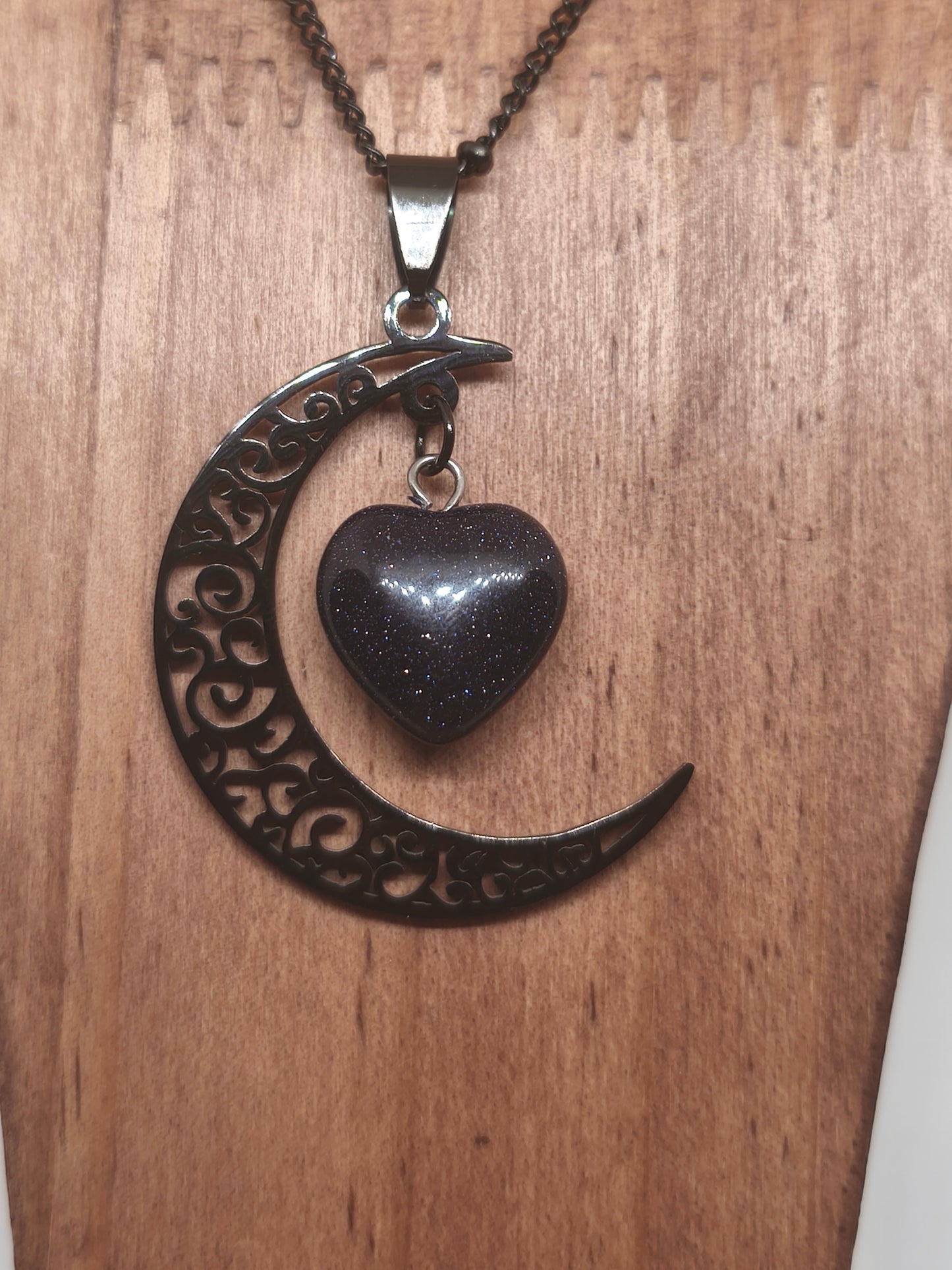 Collier demie lune en acier inoxydable et en grès