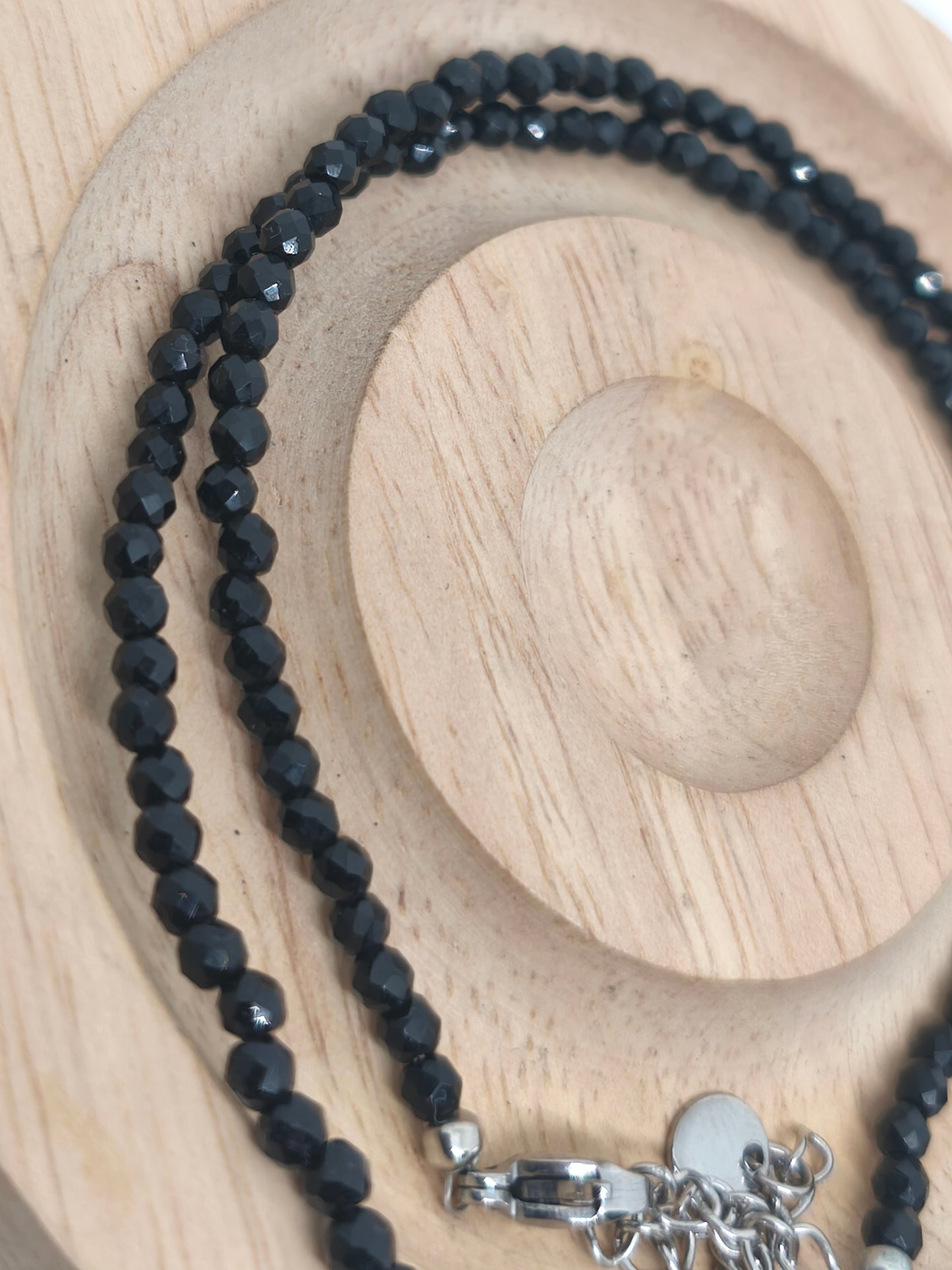 Collier en obsidienne noire et argentée