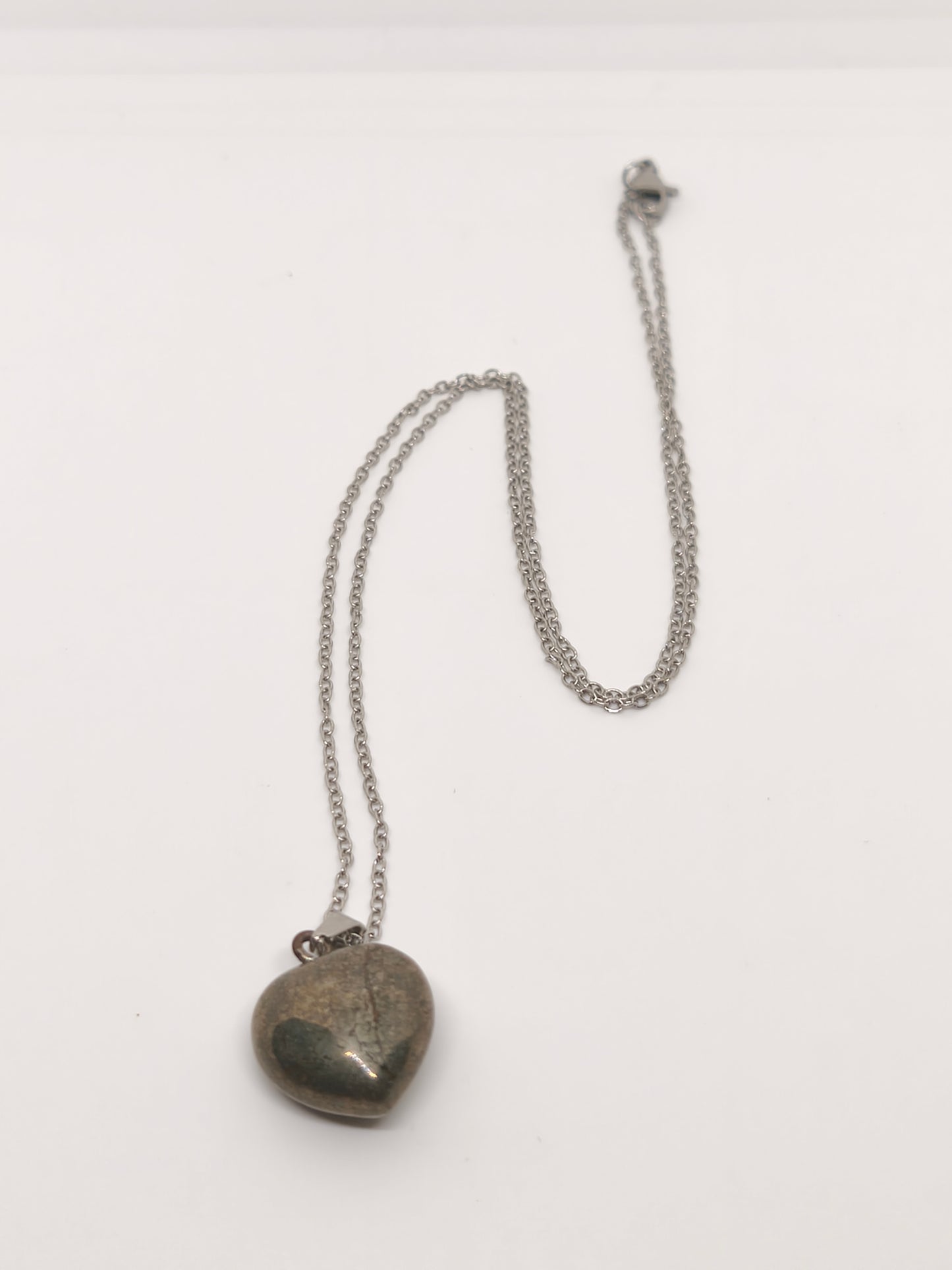 Collier en pyrite