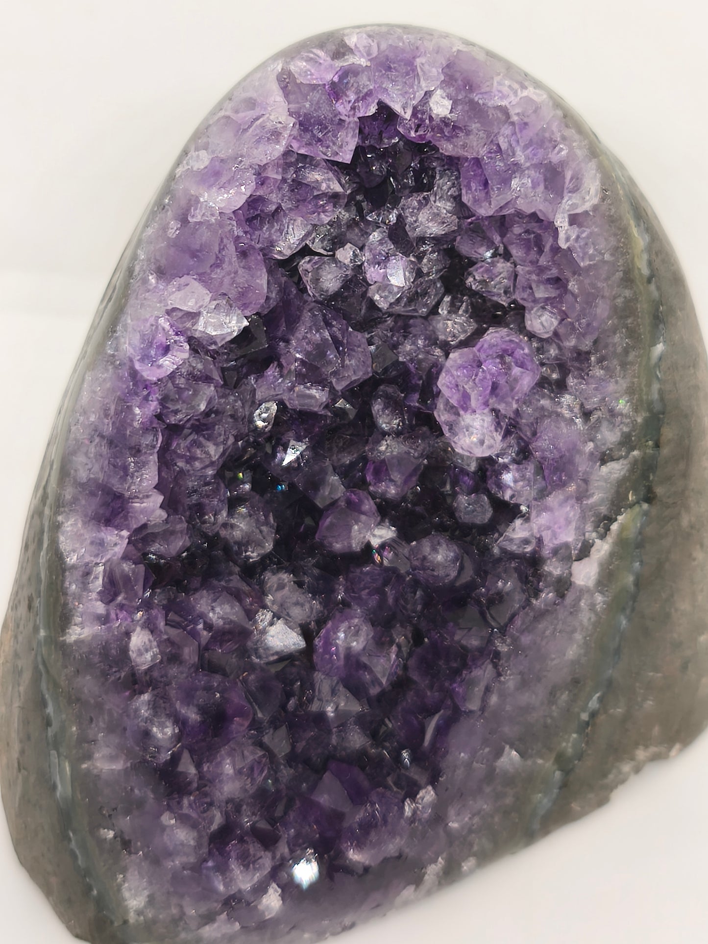 Géode d'améthyste du Brésil