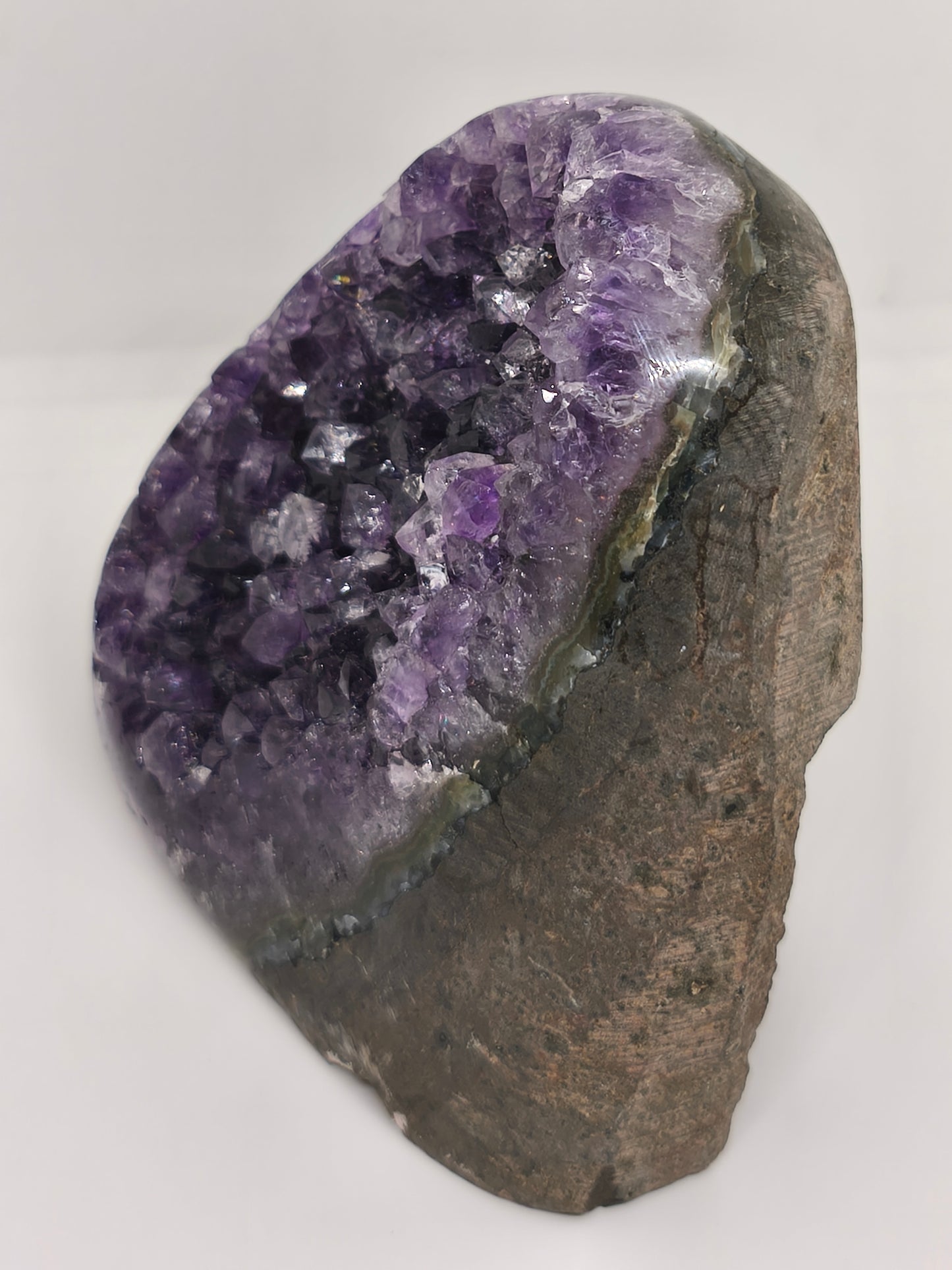 Géode d'améthyste du Brésil