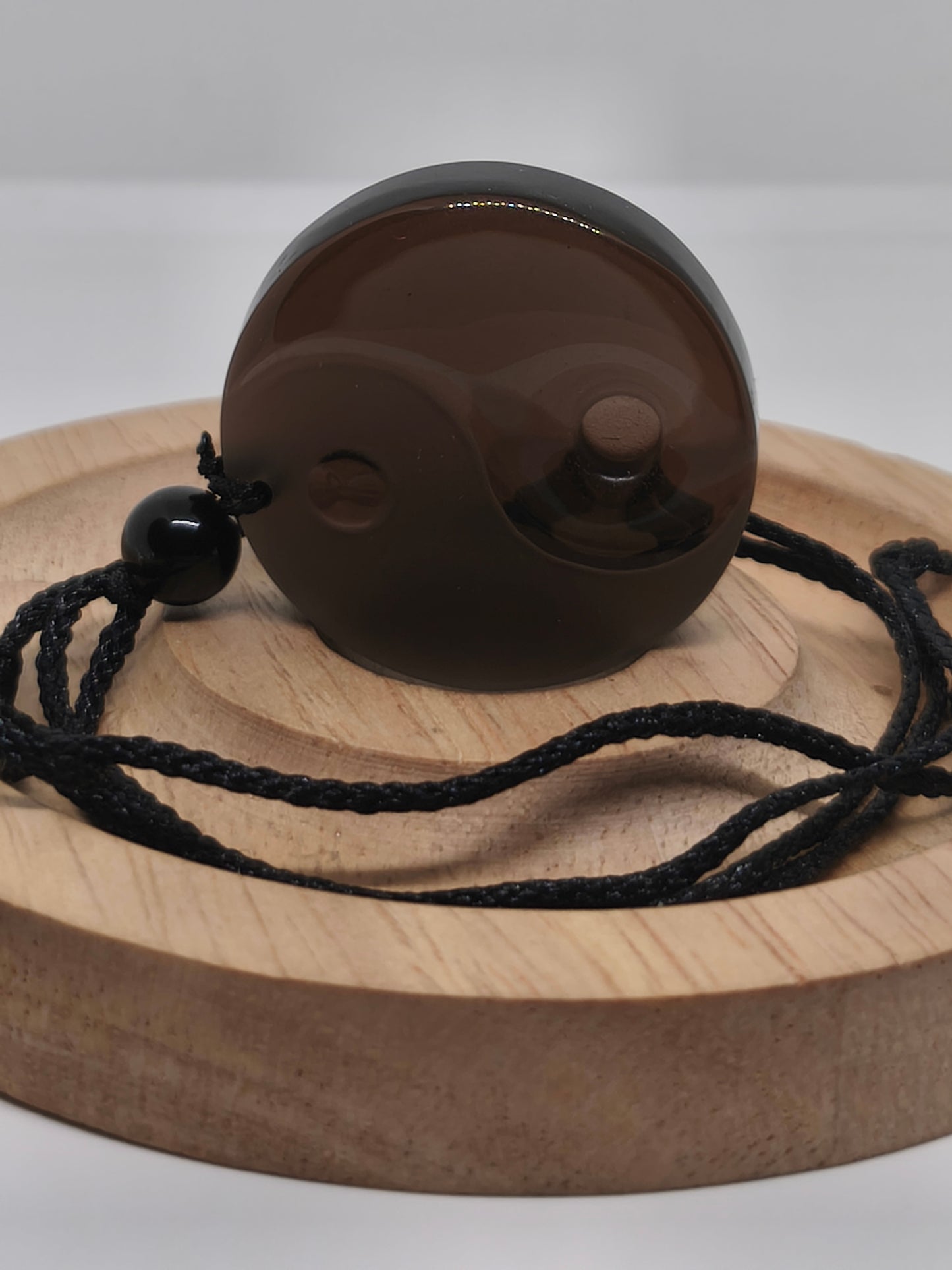 Collier yin yang en obsidienne glacée