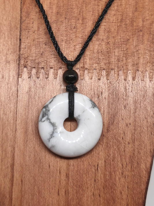 Collier donuts en pierre d'howlite